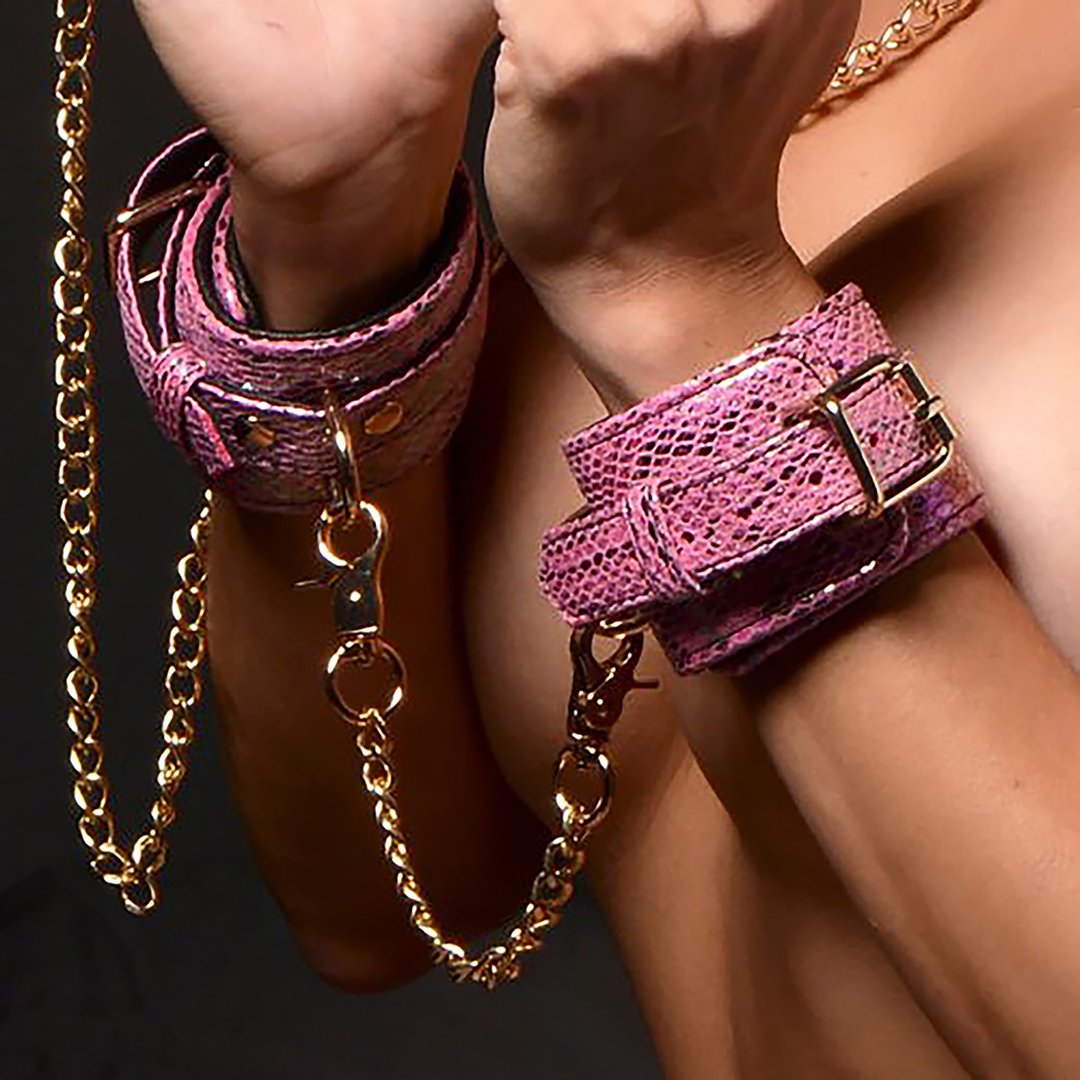 Bondage-Set mit Schlangenprint