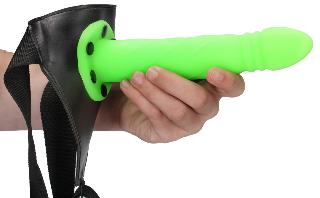 Leuchtet im Dunkeln Verdrehter Hohl Strap-On - 8 / 20 cm - Neon Grün