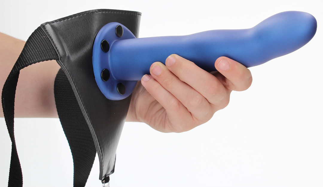 Gekrümmter Hohl Strap-On - 8 / 20 cm - Metallic Blau