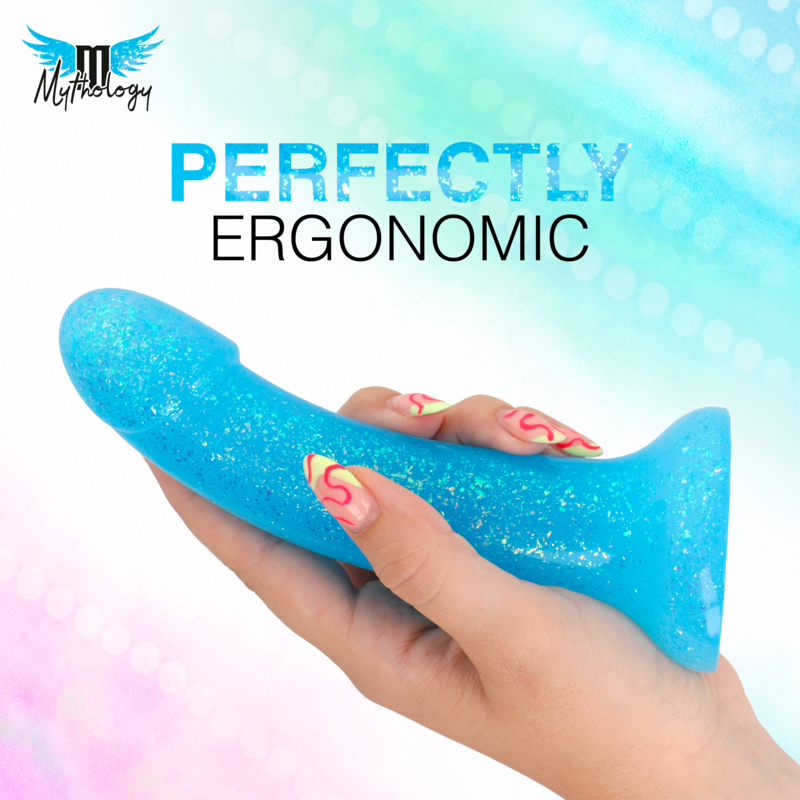 Mythology – Lyra 8 Silikondildo 17 cm Ø 3,6 cm Hellblau Platin Gesprengt