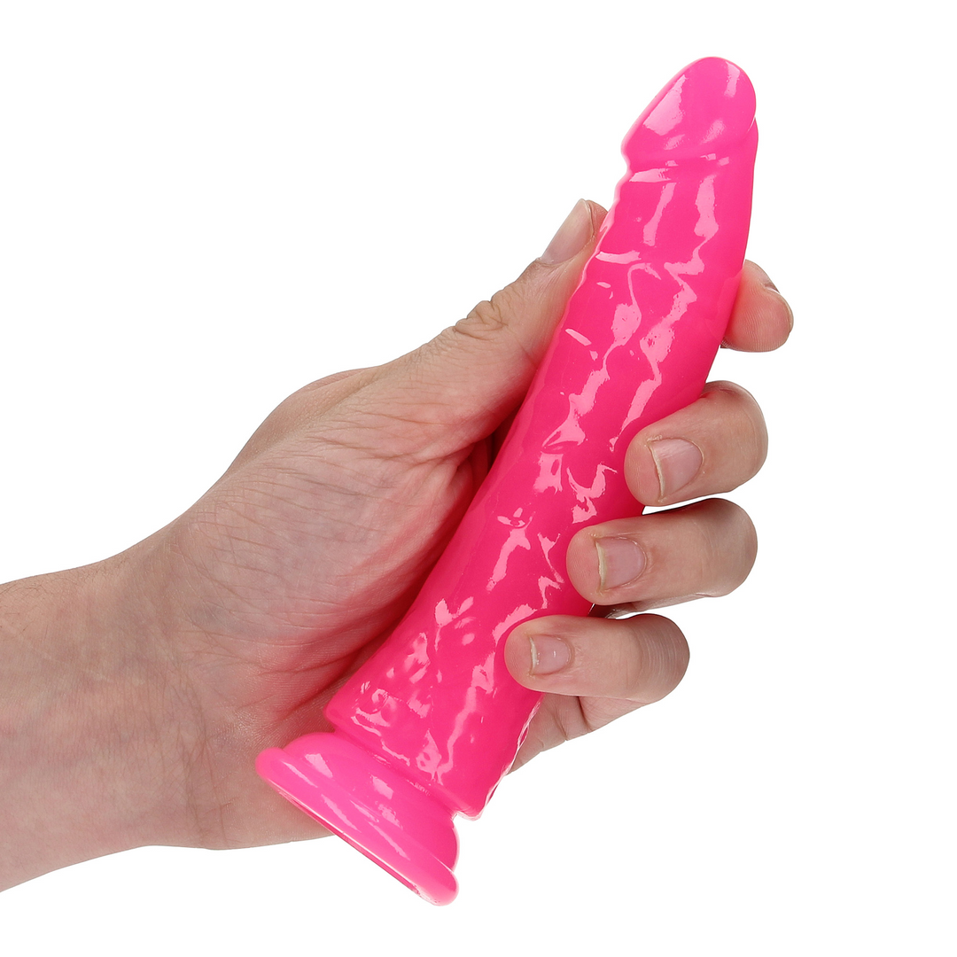 Slim realistischer Dildo mit Saugfuß - Leuchtet im Dunkeln - 6'' / 15,5 cm