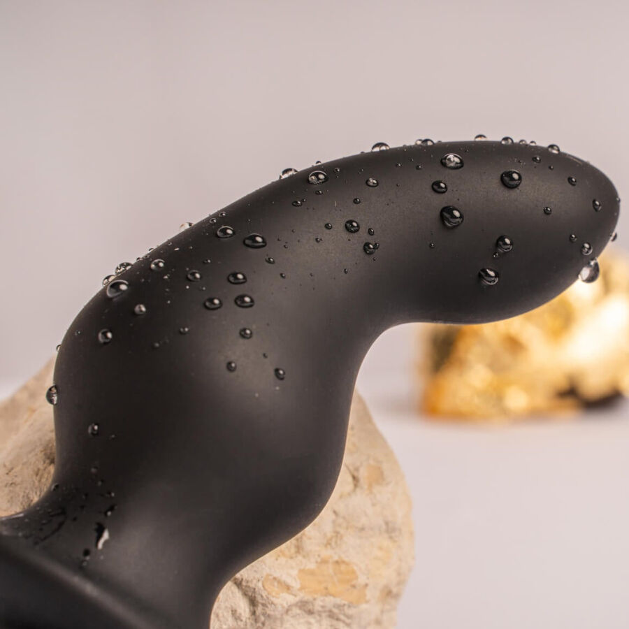 ROCKS-OFF - RO-ZEN RRO ANAL PLUG MIT VIBRIERENDEM PENISRING SCHWARZ